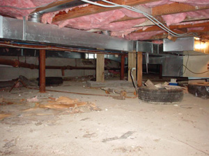 Falling insulation and uninsulated ducts in crawl space